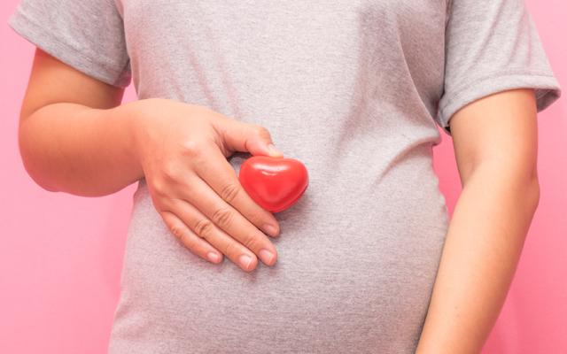 胎児の心拍はどれくらいが正常？気をつけるべきことは？
