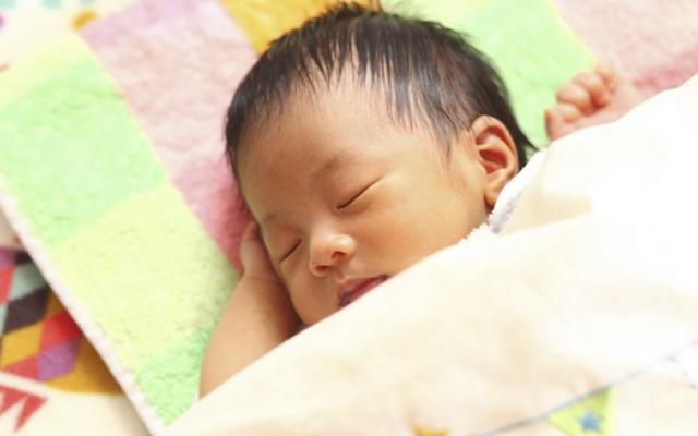 赤ちゃんを上手く寝かしつけるにはどうすれば？